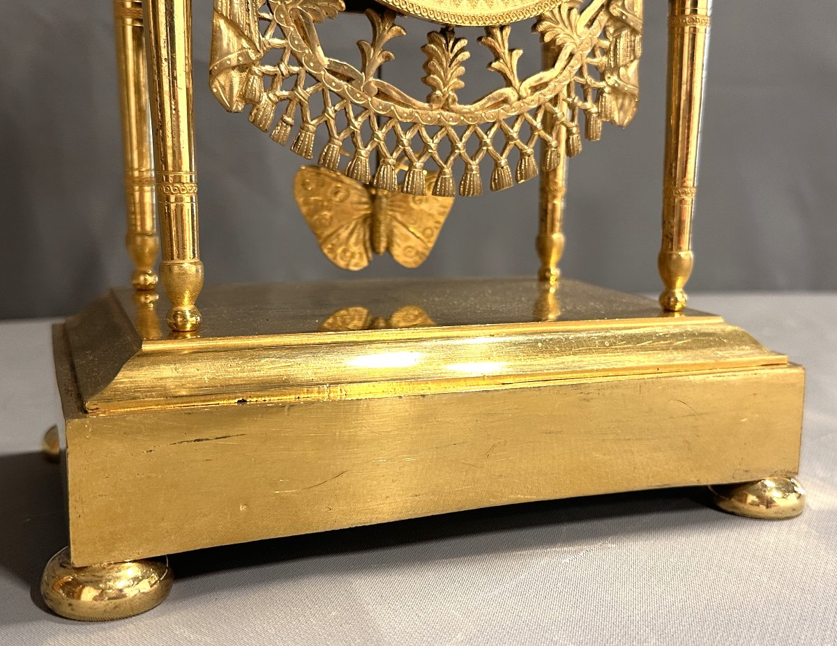 Pendule Portique en Bronze Doré époque Empire début XIXᵉ siècle-photo-3