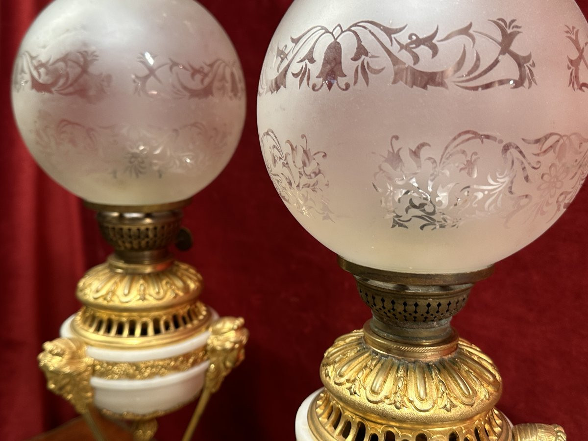 Pair Of Louis XVI Style Gilt Bronze And White Marble Lamps-photo-4
