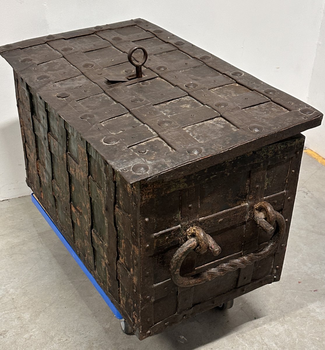 Important "armada" Strongbox, Nuremberg, 17th Century, With Imperial Habsburg Eagle-photo-5