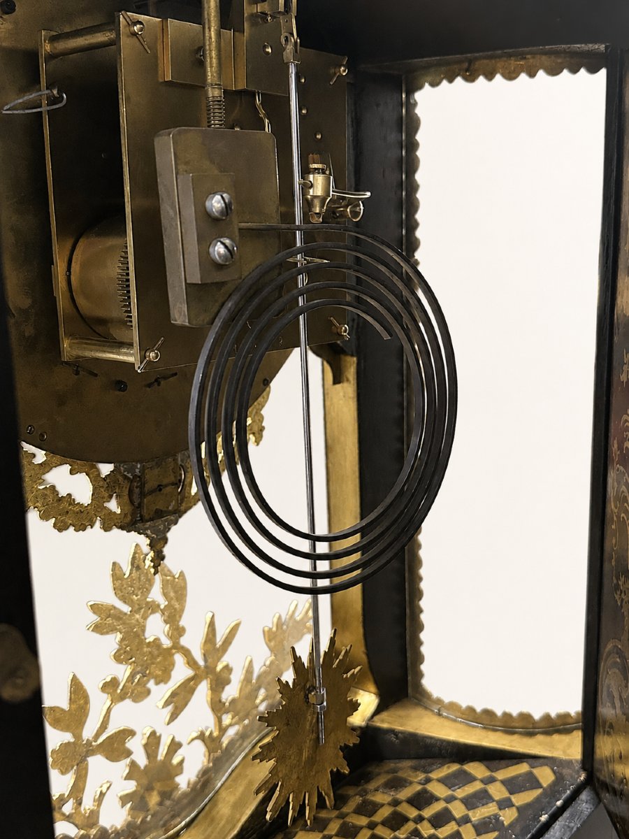 Importante Pendule Boulle Sur Gaine En Écaille Brune Et Bronze Doré, Signée Thuret Paris-photo-6