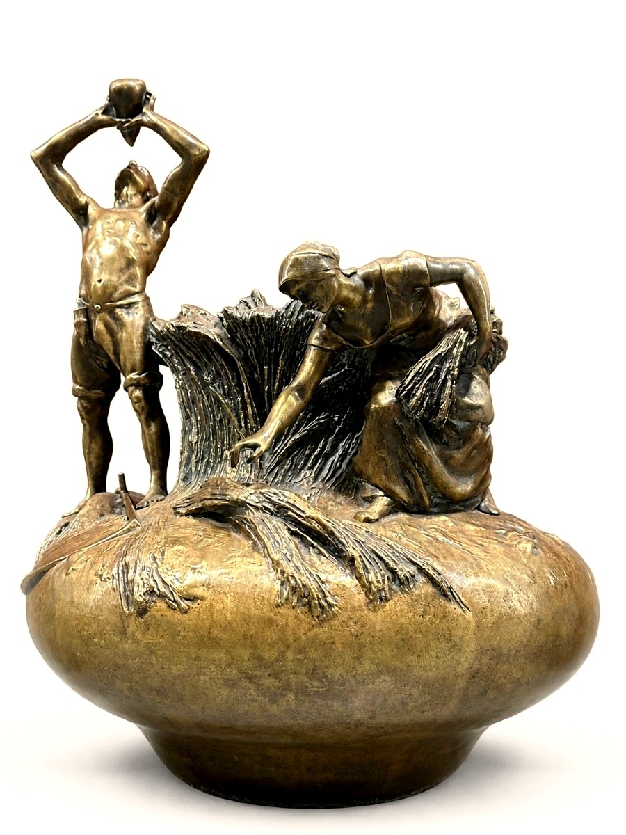 Antonin Larroux “Les Moissons” 1899 Grand vase  en Bronze Patiné