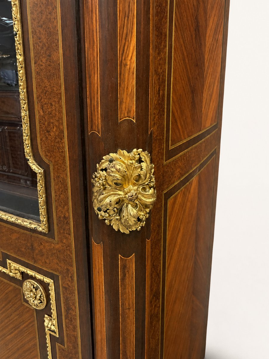 Vitrine Napoléon III en Placage et Bronze Doré, att. à François Linke-photo-8