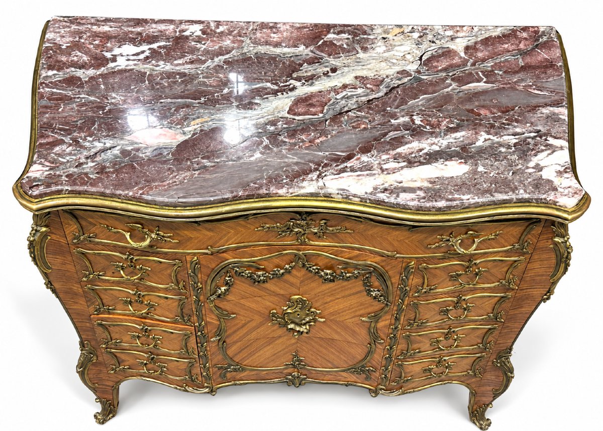 François Linke — Commode de Style Louis XV en Bois de Placage, Bronze Doré et Marbre-photo-3