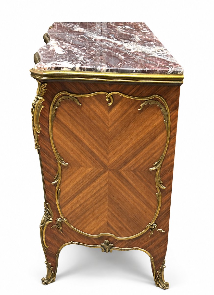 François Linke — Commode de Style Louis XV en Bois de Placage, Bronze Doré et Marbre-photo-7