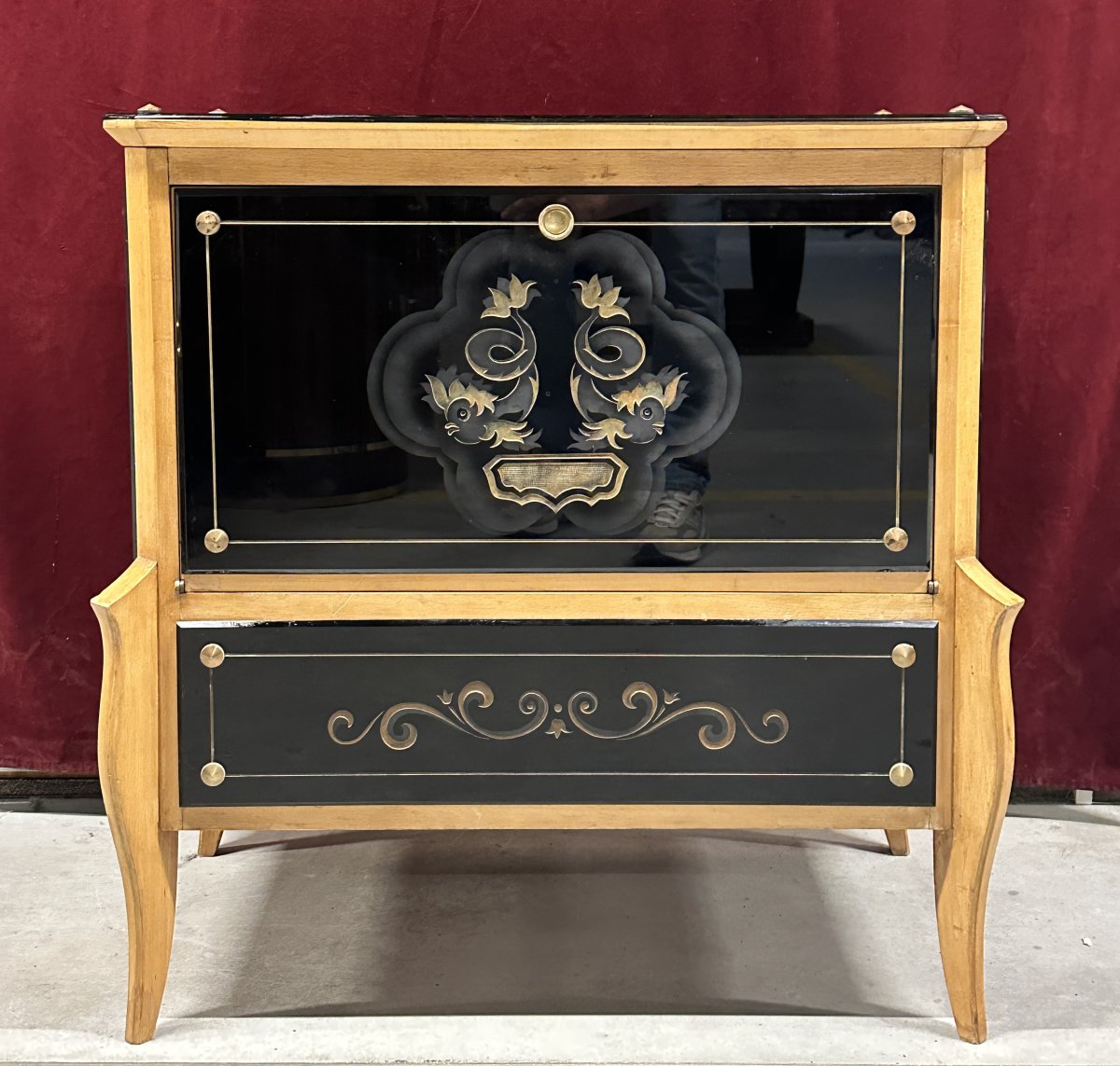 Art Deco-style Bar Cabinet In Engraved Black Glass, France, 1950s-photo-2