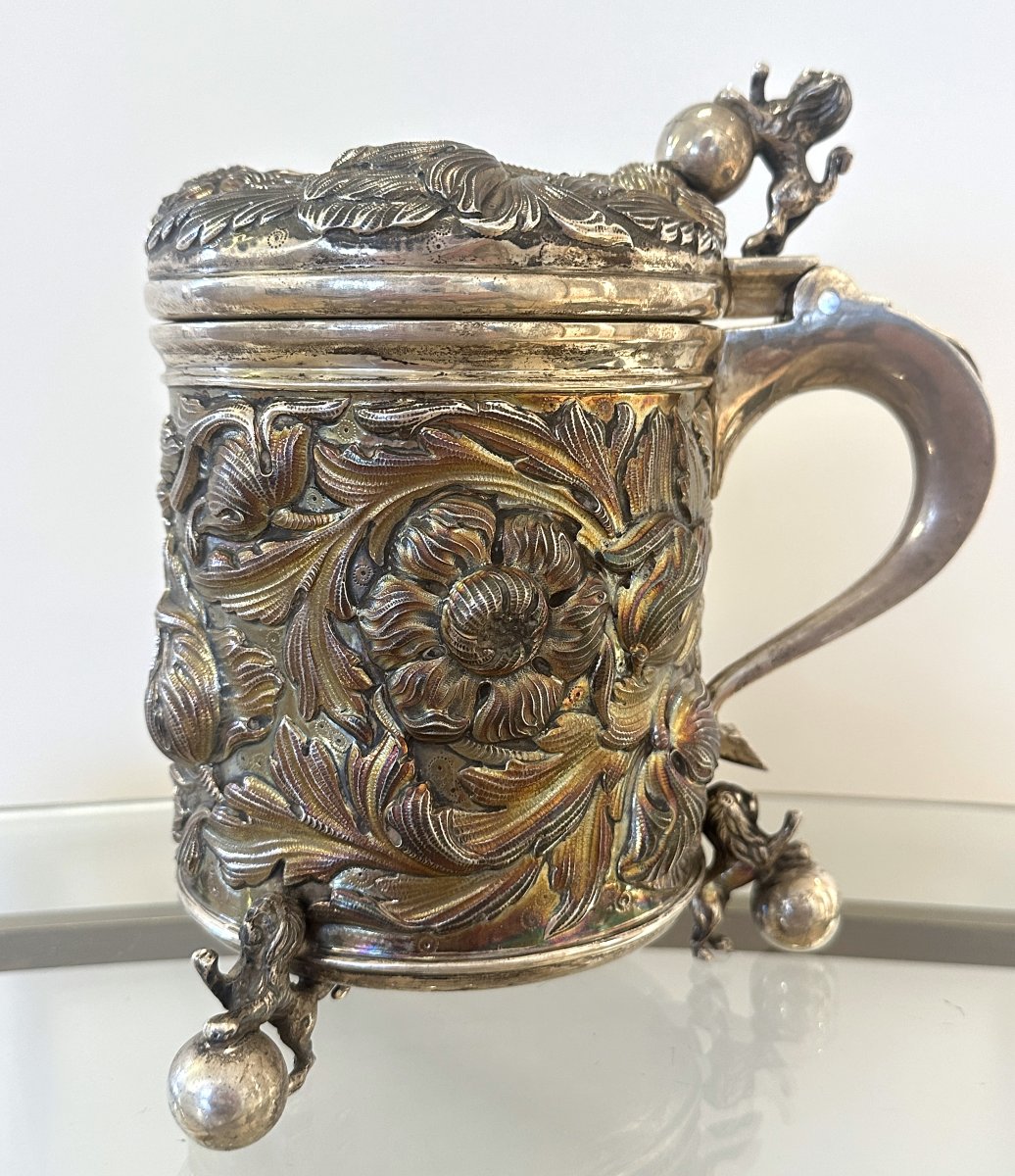 Chope aux Lions en Argent Massif, Angleterre, début du XXe, 919g
