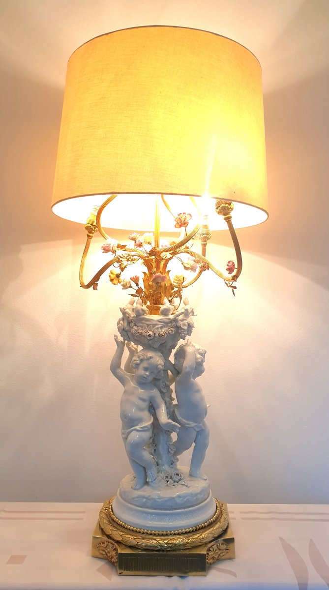 Porcelaina Lamp Three Amours Bronze-photo-2