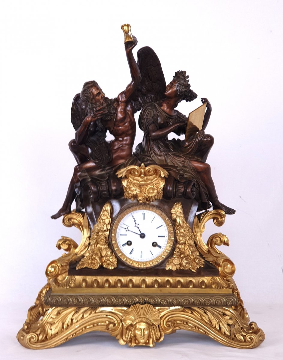 Pendule En Chronos Et Clio Bronze Dore 1820-1830