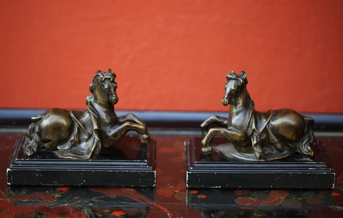 Pair Of Paperweight Plates, Lying Horses, Bronze With Brown Patina Late 18th Century-photo-2