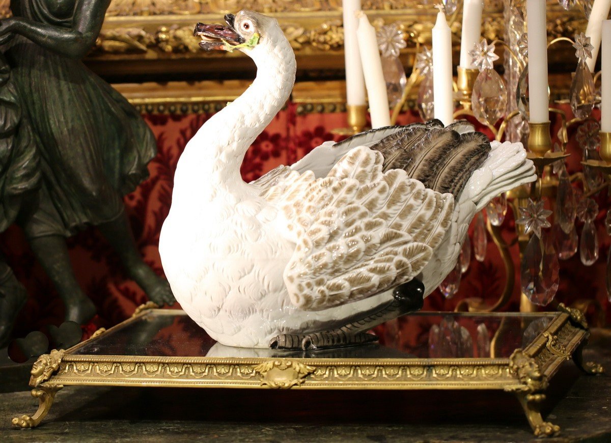 Manufacture Samson Late XIX, Planter And Terrine In The Shape Of A Swan.-photo-1