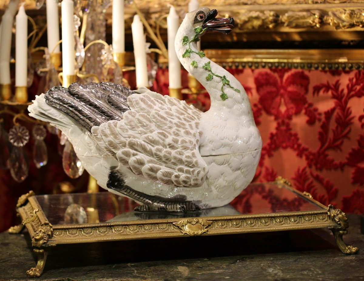 Manufacture Samson Late XIX, Planter And Terrine In The Shape Of A Swan.-photo-2