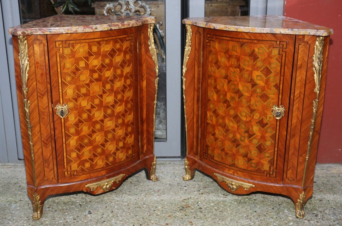Pair Of Transition Period Corners Circa 1765, Stamped By Stumpff.
