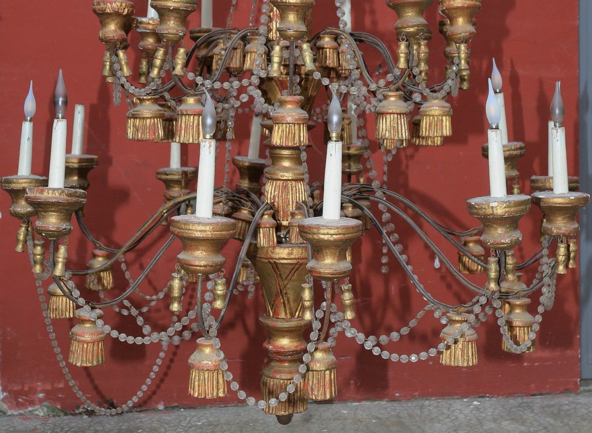 Italy Circa 1900, Important Chandelier In Sheet Metal And Golden Wood With Pompoms-photo-3