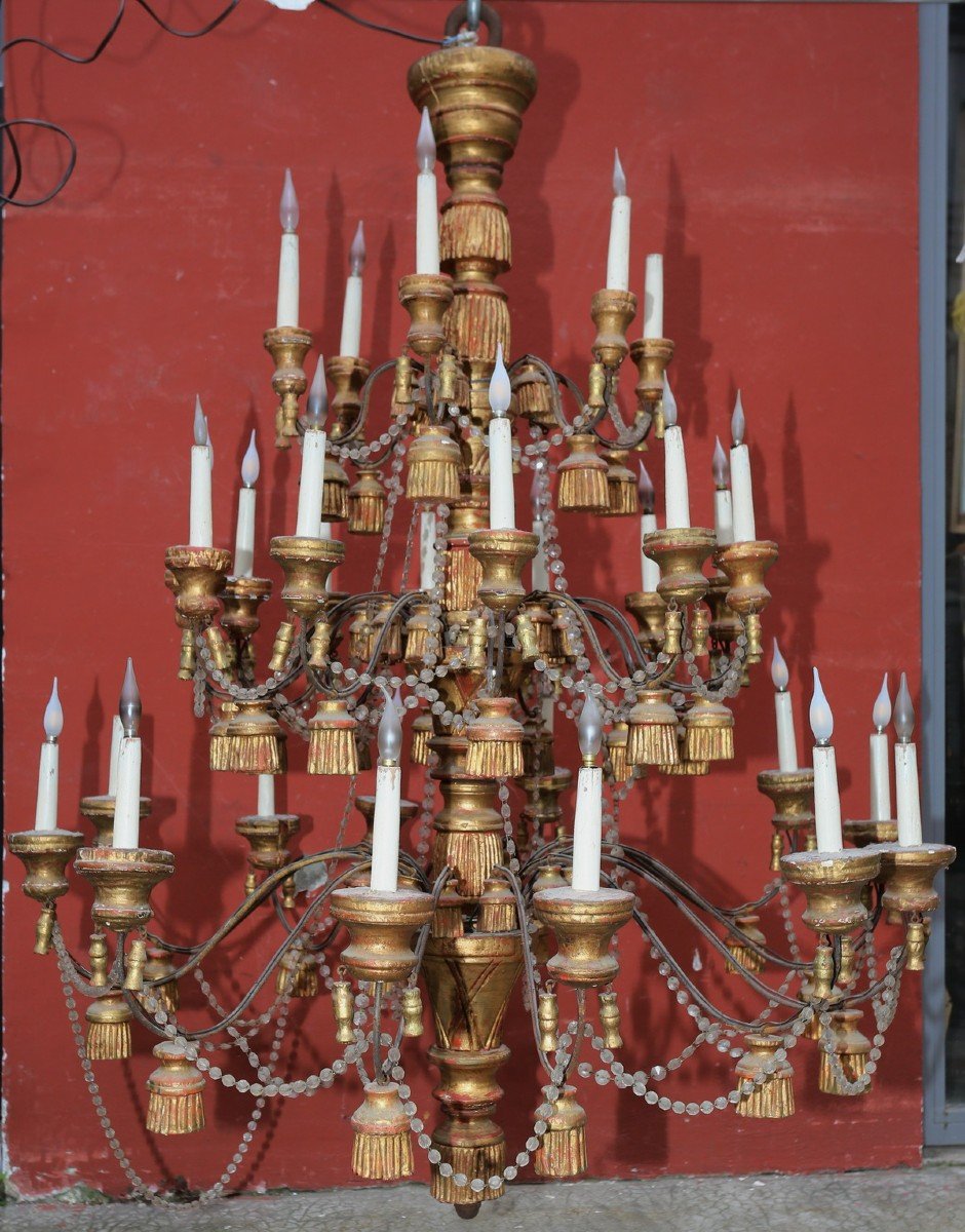 Italy Circa 1900, Important Chandelier In Sheet Metal And Golden Wood With Pompoms