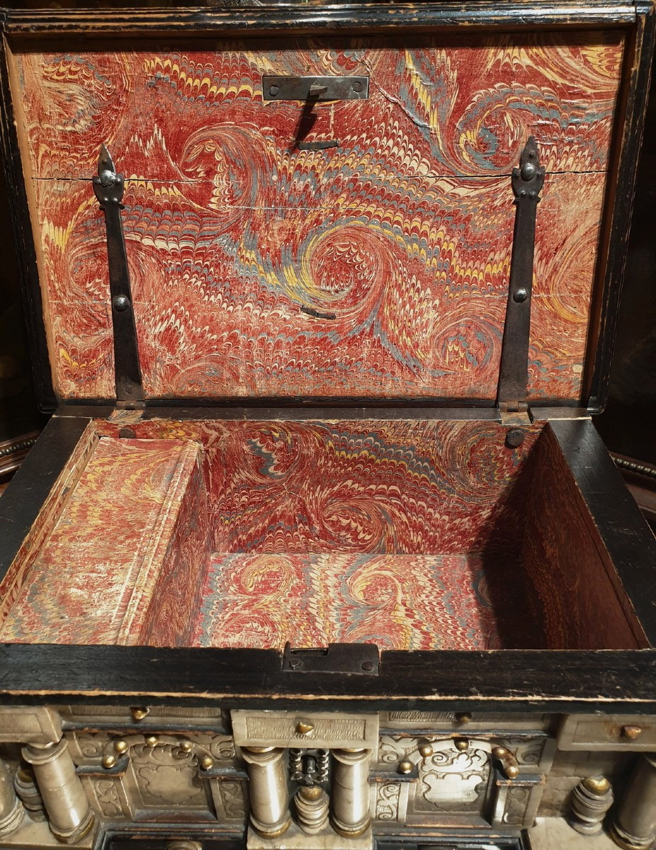 Malines, Flanders, 17th Century, Blackened, Molded Wood And Alabaster Box-photo-4