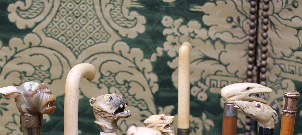 Collection Of 14 Walking Sticks And Their Stand, Late 19th Century-photo-4