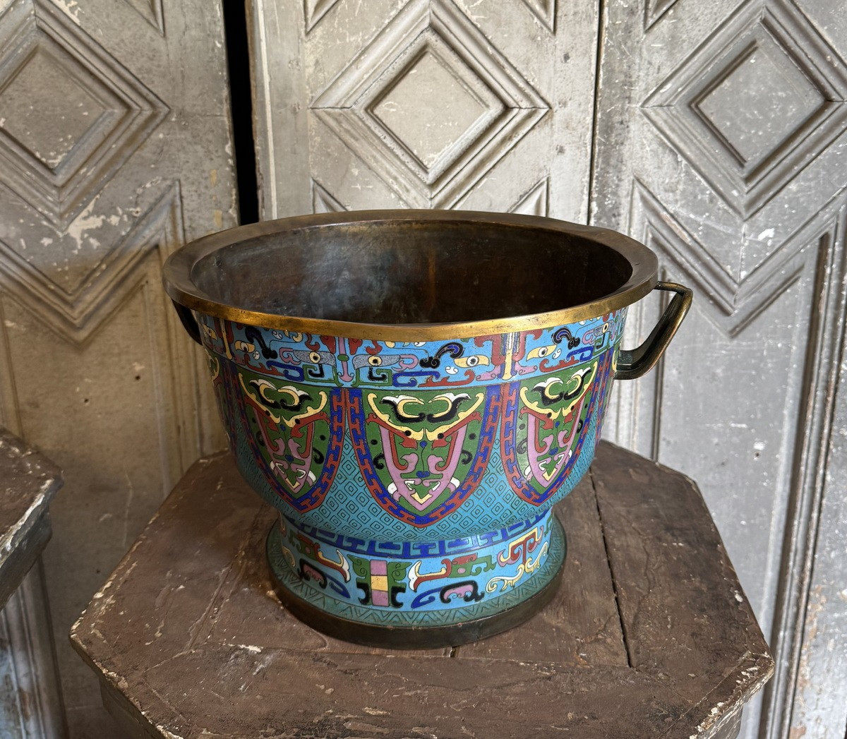 Large Cloisonné Enamel Planter, 19th Century China 