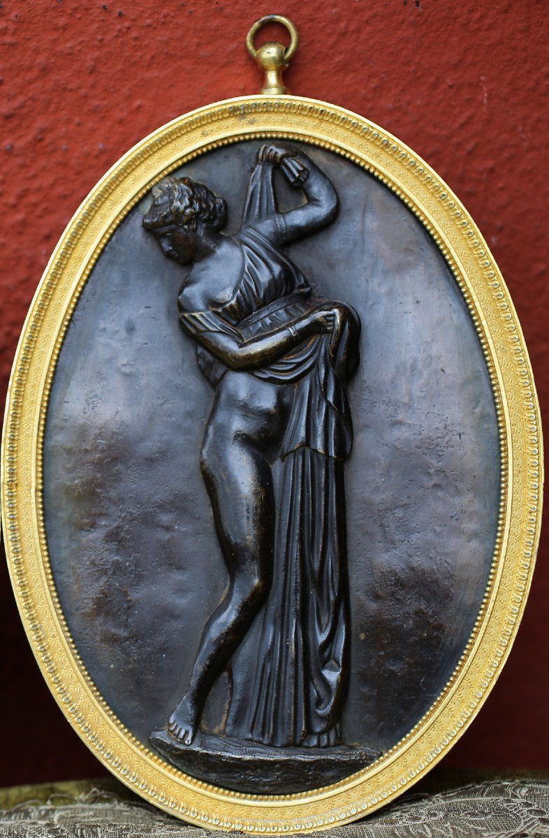 France, Early 19th Century, Pair Of Patinated Bronze Plaques, Venus At Her Bath-photo-3