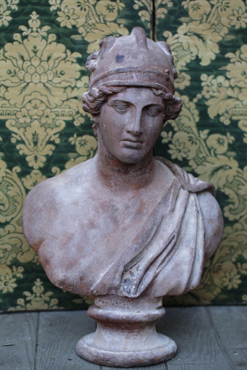 Grand buste de soldat romain en fonte de fer, XIXe