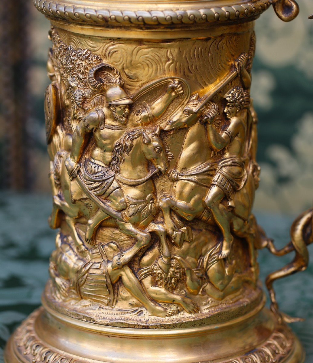 Chope en bronze doré, de style Renaissance, fin du XIXème.-photo-3