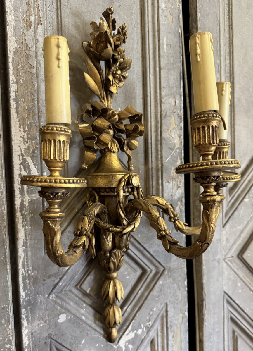 Italie fin XVIIIème début XIXème paire d'appliques de style Louis XVI en bois doré et sculpté-photo-3