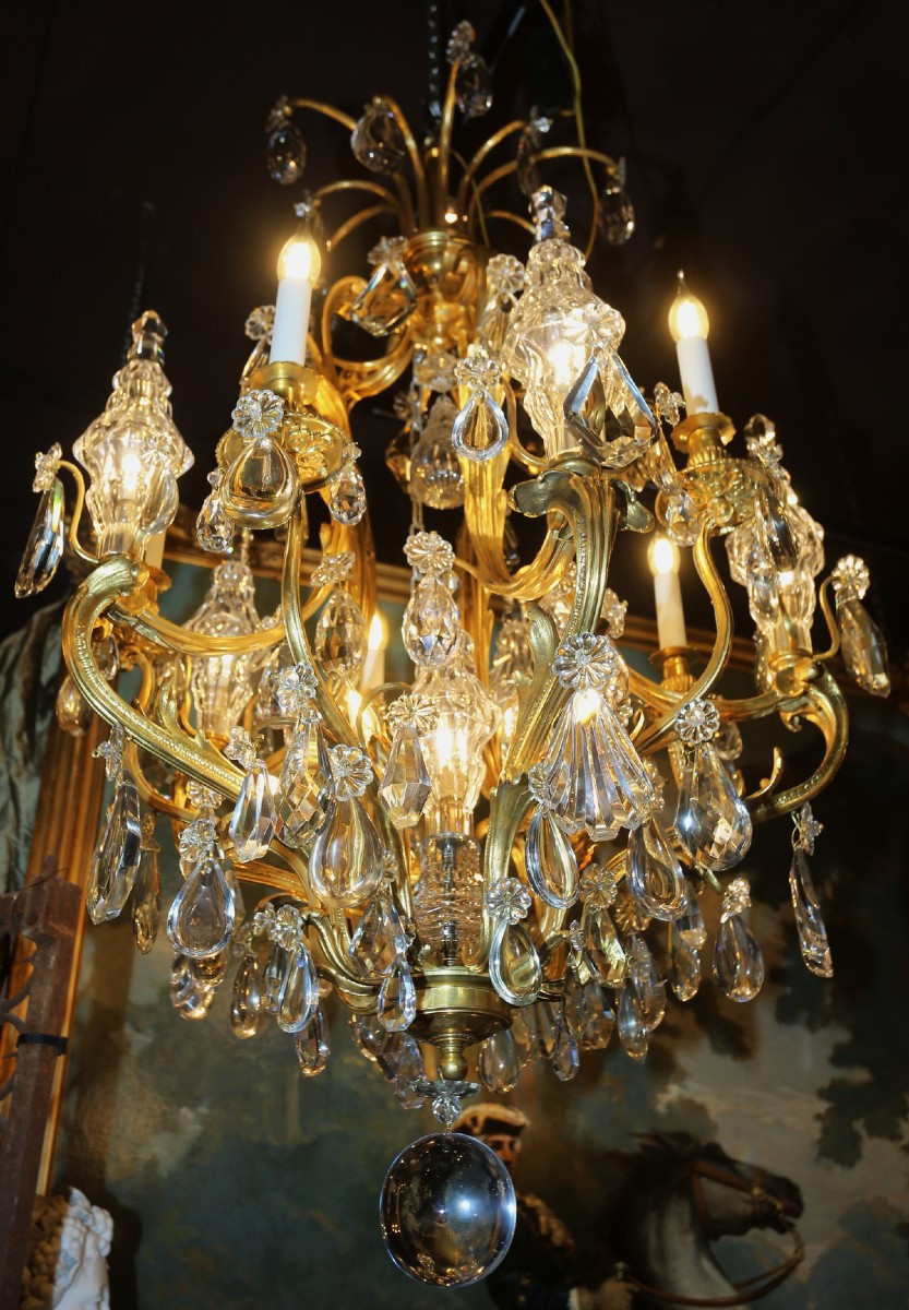 Lustre cage de style Louis XV attribué à Henri VIAN, bronze dorés ciselés et cristaux.-photo-2