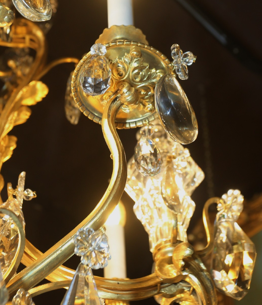 Lustre cage de style Louis XV attribué à Henri VIAN, bronze dorés ciselés et cristaux.-photo-3