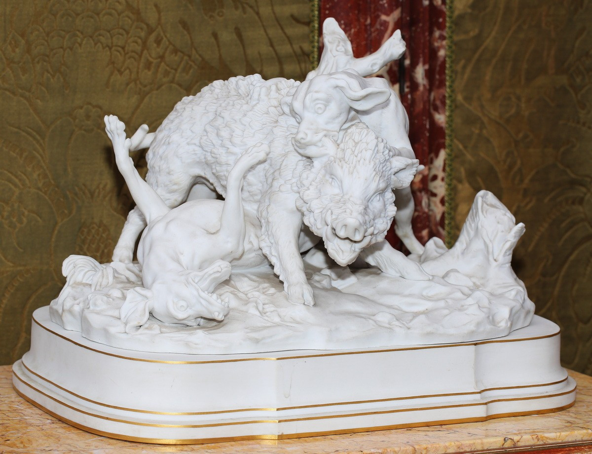 SEVRES 1898 , d'après Jean Baptiste Oudry 1686-1755, la chasse au sanglier.
