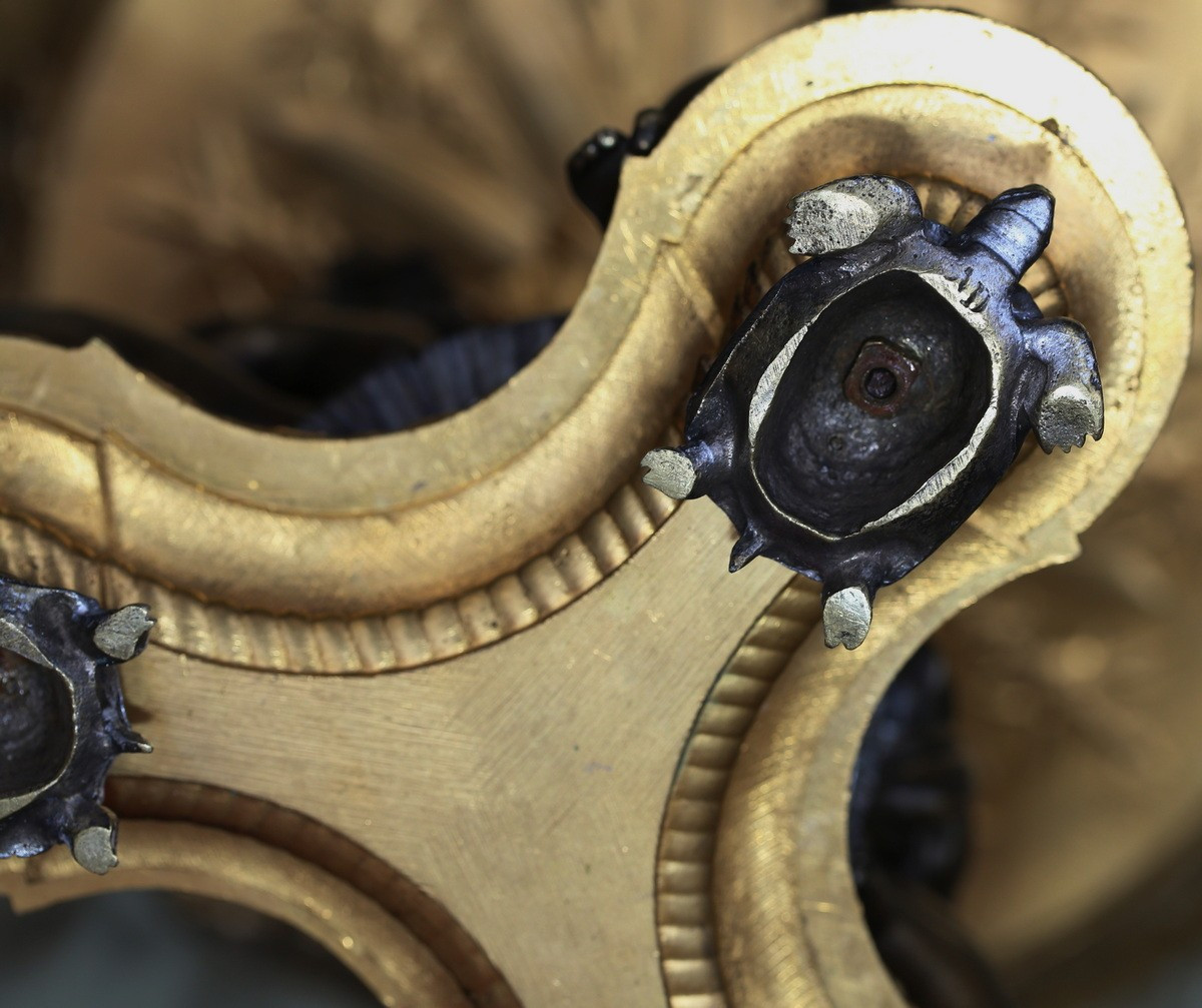 Auguste DELAFONTAINE 1813-1892, coupe centre de table en bronze.-photo-4