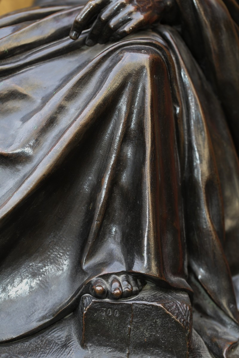 France XIXème, personnage assis philosophe ou Jesus, vétu d'un drapé sur les jambes, bronze.-photo-3