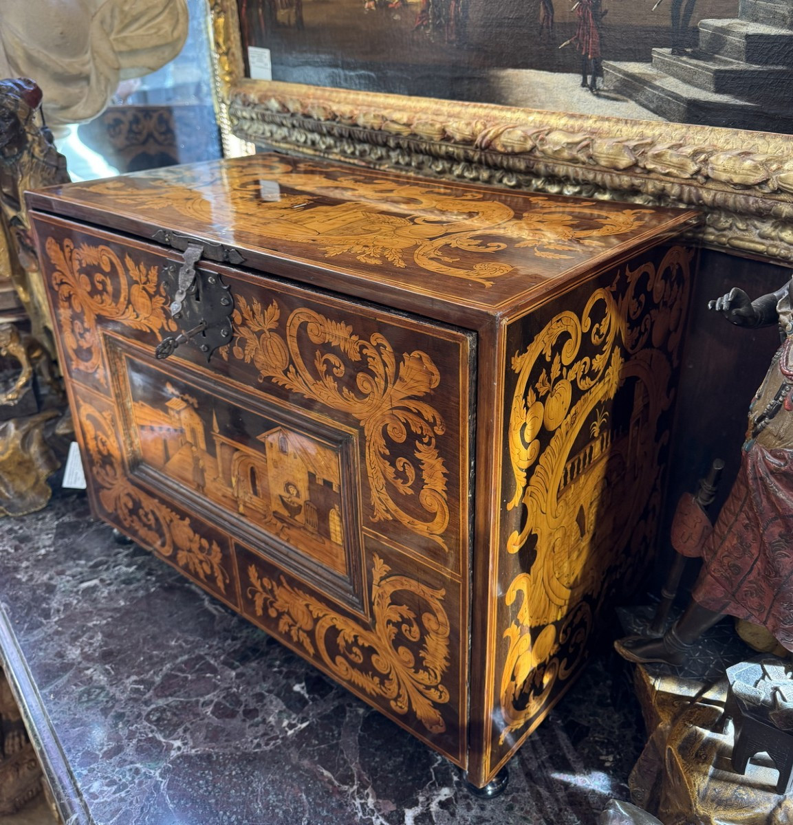 Augsbourg  fin XVIIème, cabinet en marquéterie, un abattant dévoilant 9 tiroirs et un vantail .-photo-4