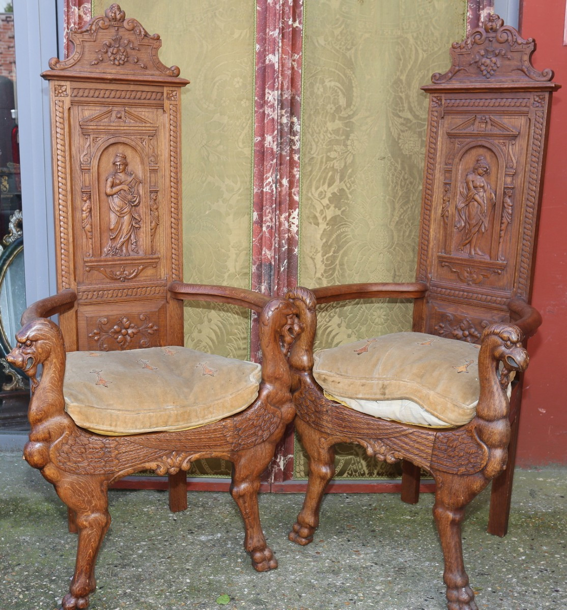 Paire de fauteuils style Renaissance XIX,caquetoires en chêne sculpté fin du XIXème-photo-2