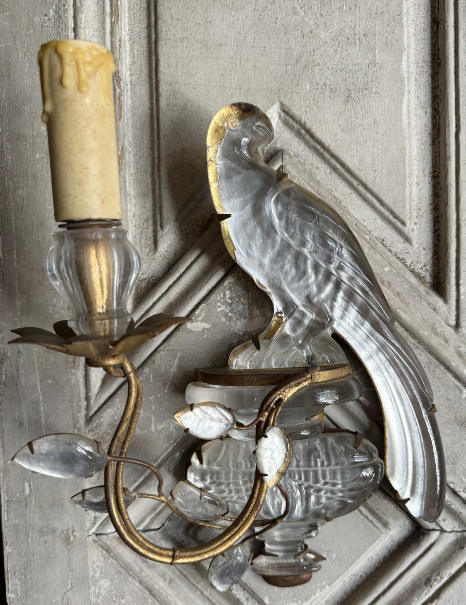 Pair Of Overmantel Sconces With Vase And Parrot Decorations, Bagues Paris Label.-photo-2