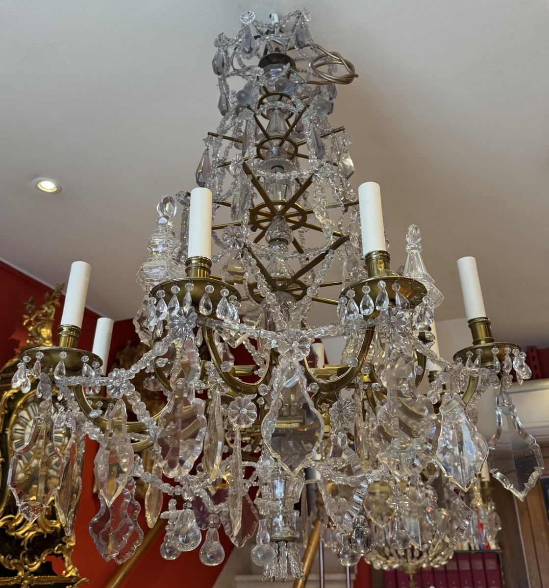 Lustre de style Louis XVI à lacets, 8 bras de lumières et éclairage indirect début XXème.-photo-2