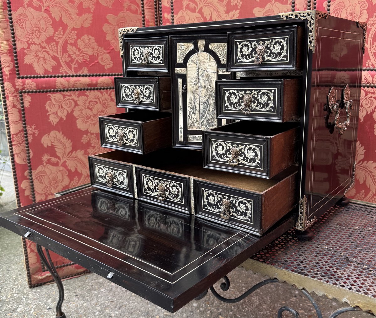 Late 17th-century Italy; A Small Cabinet Made Of Ivory And Ebony Veneer, With A Drop-down Lid.-photo-4