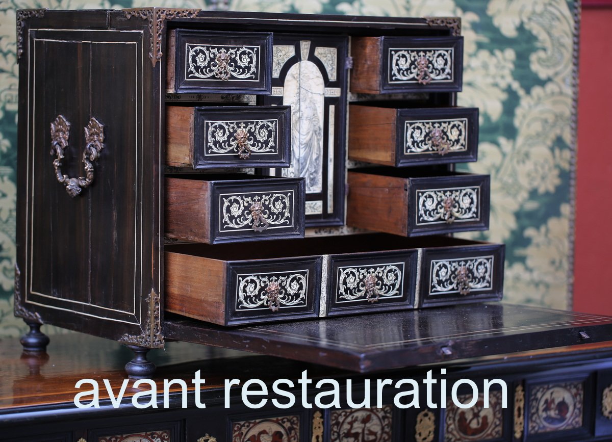Late 17th-century Italy; A Small Cabinet Made Of Ivory And Ebony Veneer, With A Drop-down Lid.-photo-4