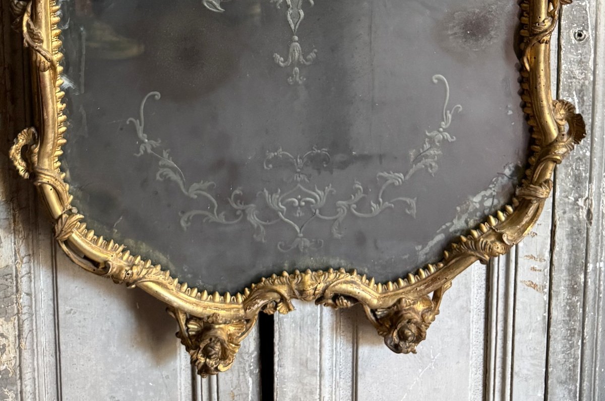 Miroir en bois doré et miroir gravé et armorié, Venise époque XVIIIème-photo-1