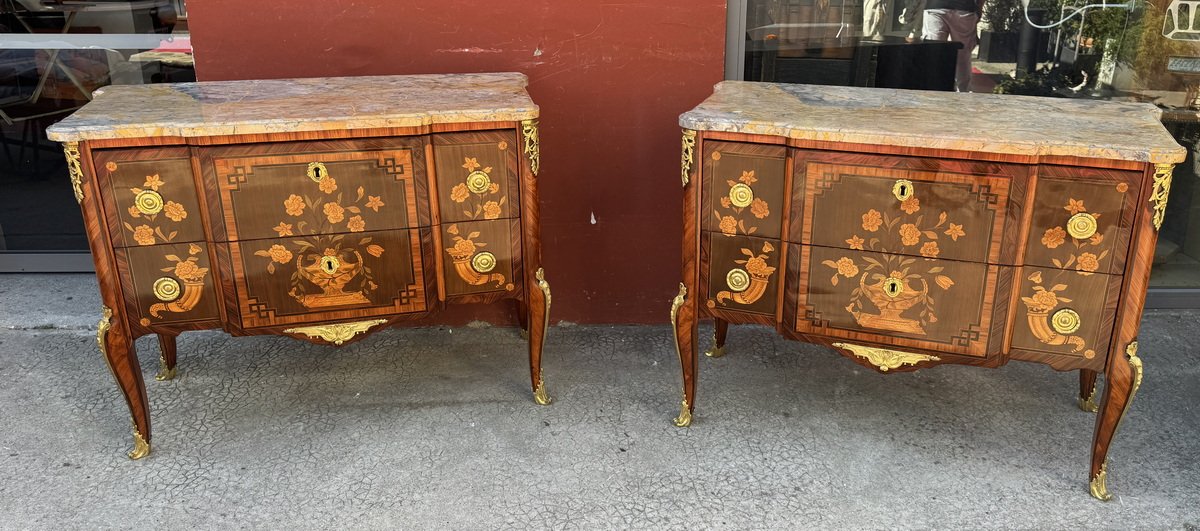 Jean GIRARDAU reçu maitre en 1738, paire de commodes Transition, marqueterie de fleurs 