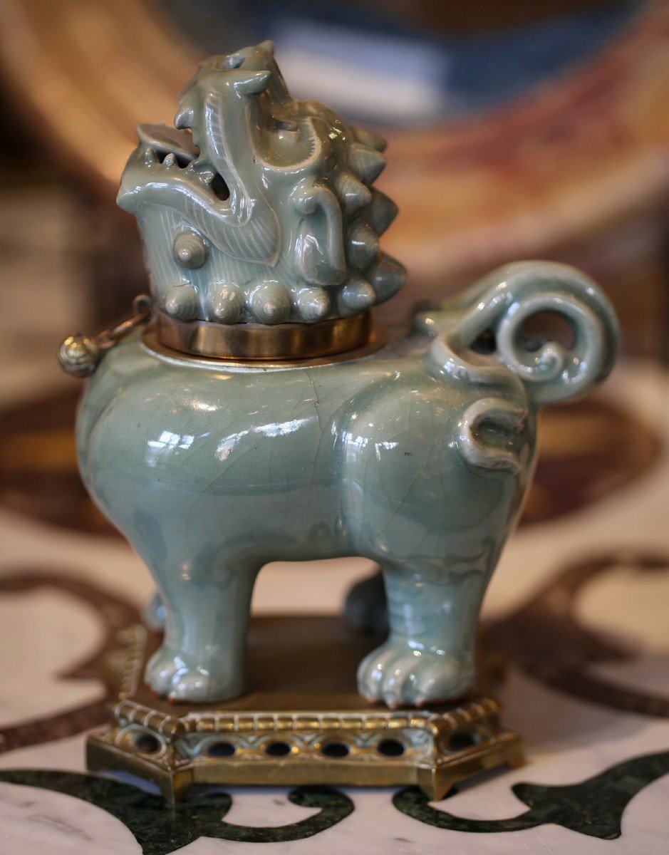 China Late Nineteenth, Covered Jar Shaped Chimera.-photo-1