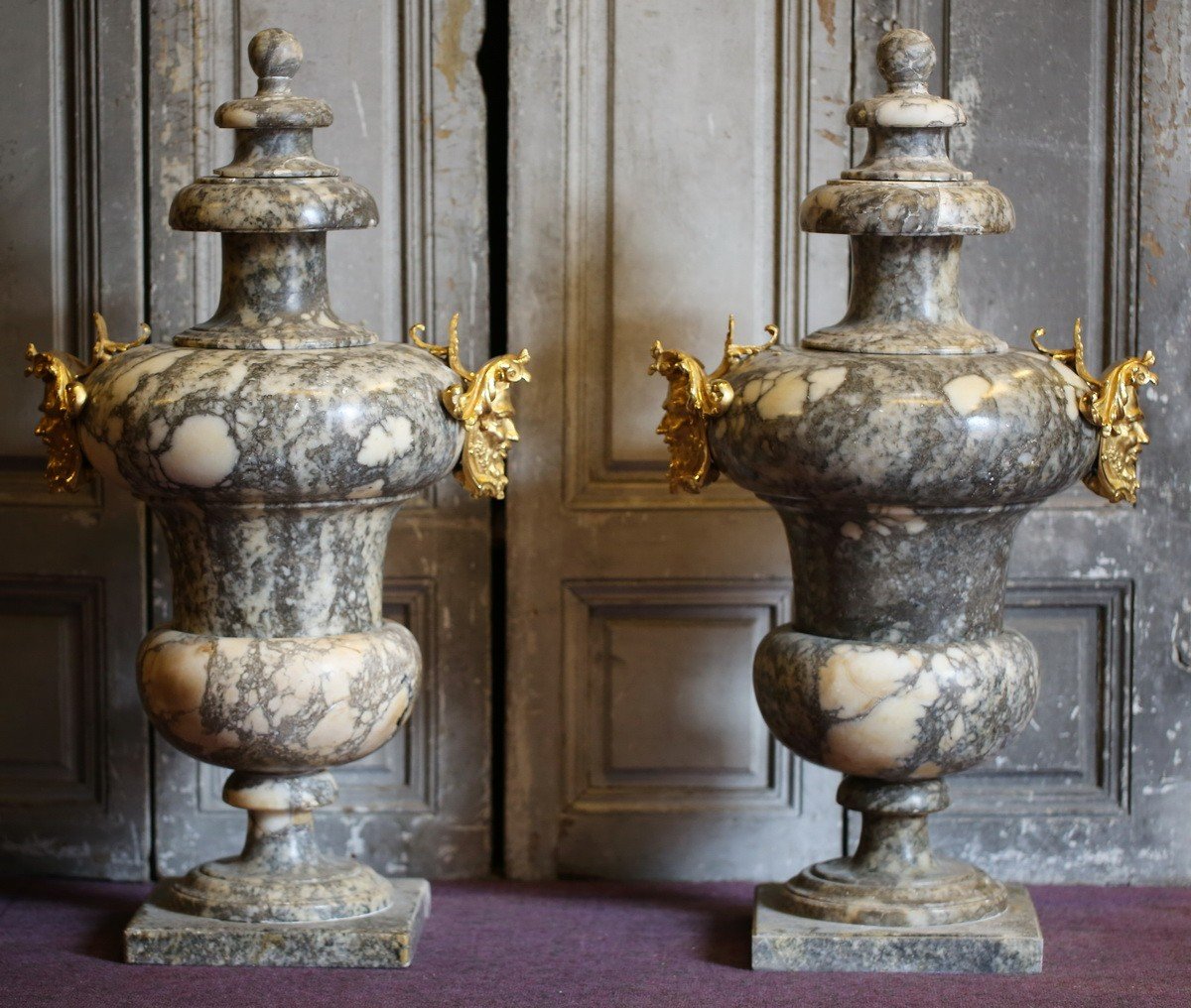 Paire De Vases Couverts Ornementaux  Milieu Du XIXème-photo-3