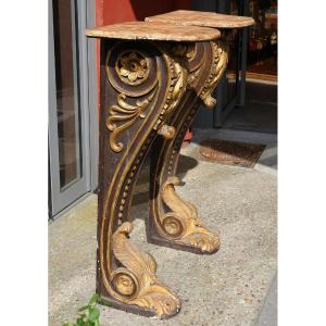Paire de colonnes murales en bois sculpté doré et laqué époque XVIIIème