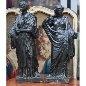 Italie fin du XIXème ou début XXème, paire de figures en plâtre patiné bronze Flore et sophocle