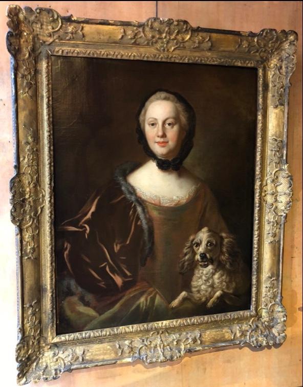 « Portrait de femme avec son chien » vers 1740-photo-2
