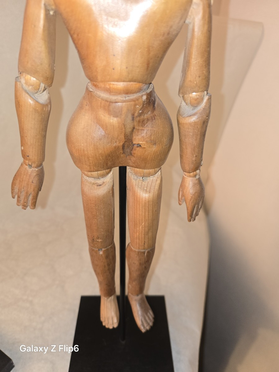 Two Mannequins Made Of Natural Wood-photo-3