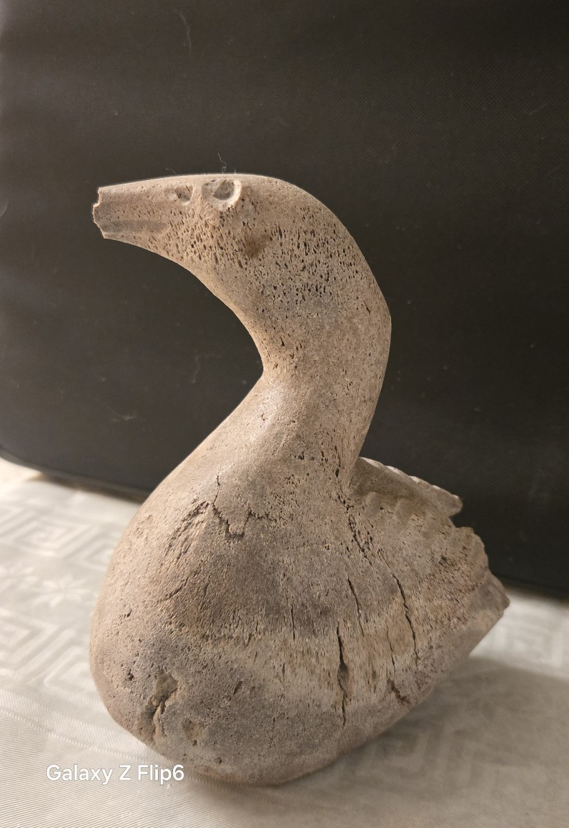Art Inuit  Os sculpté -photo-2