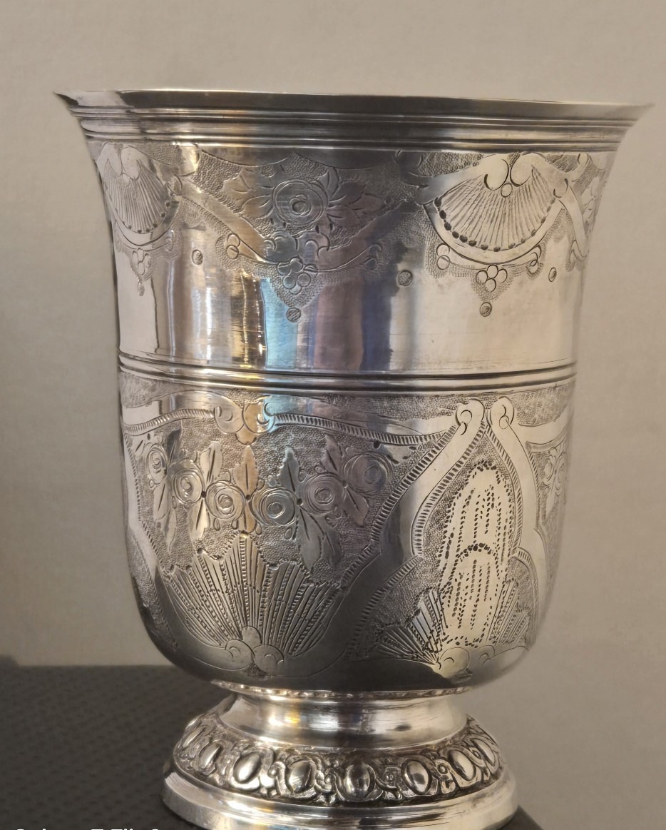 timbale en argent  XVIII°