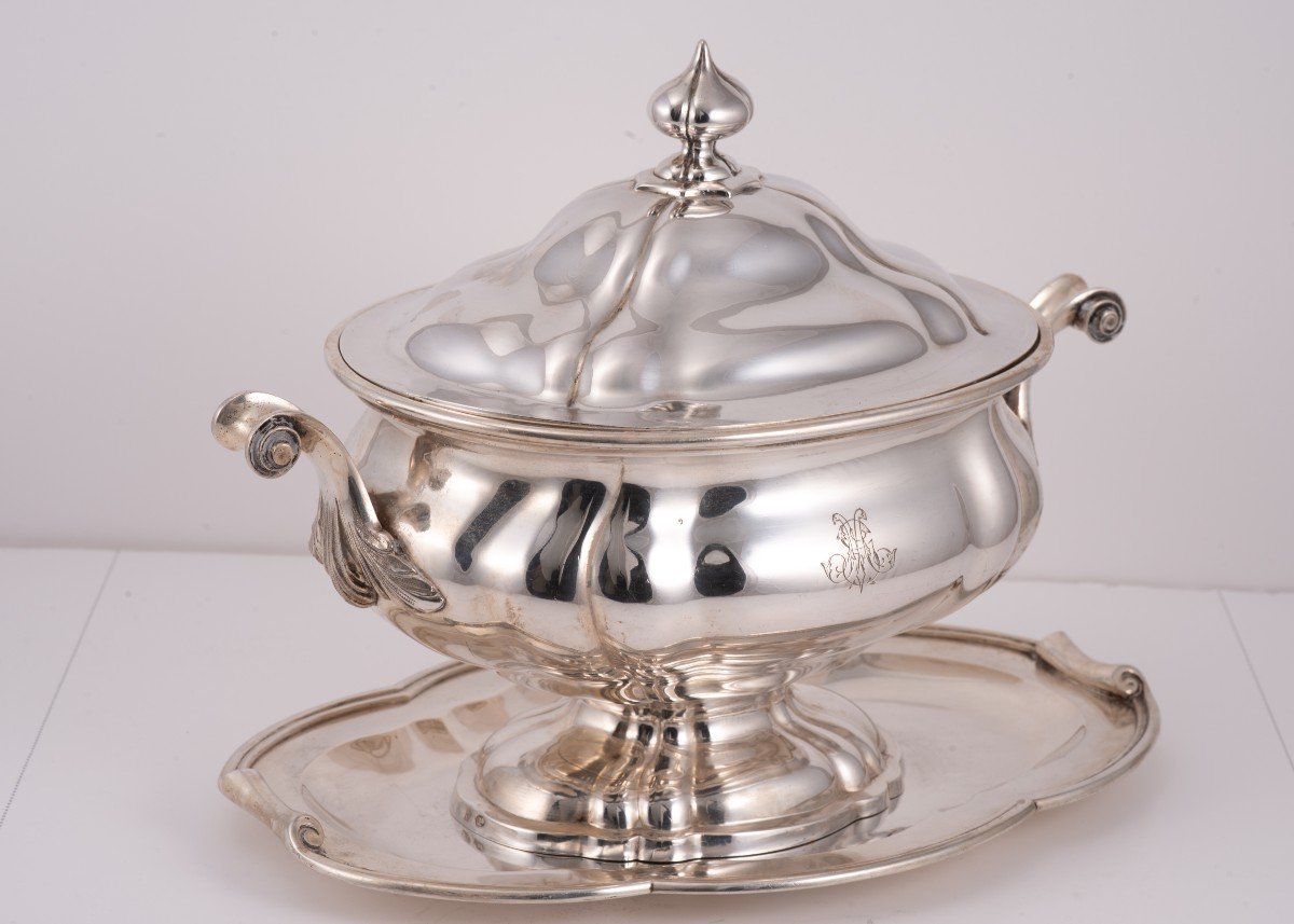 Soup Tureen With Tray. In Silver. Possibly Spain, 20th Century.  