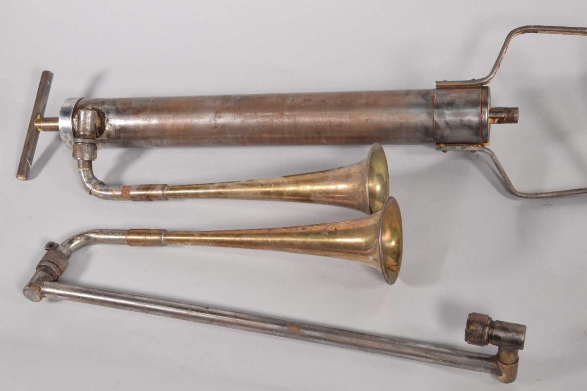 Boat Horn. 20th Century.  -photo-4
