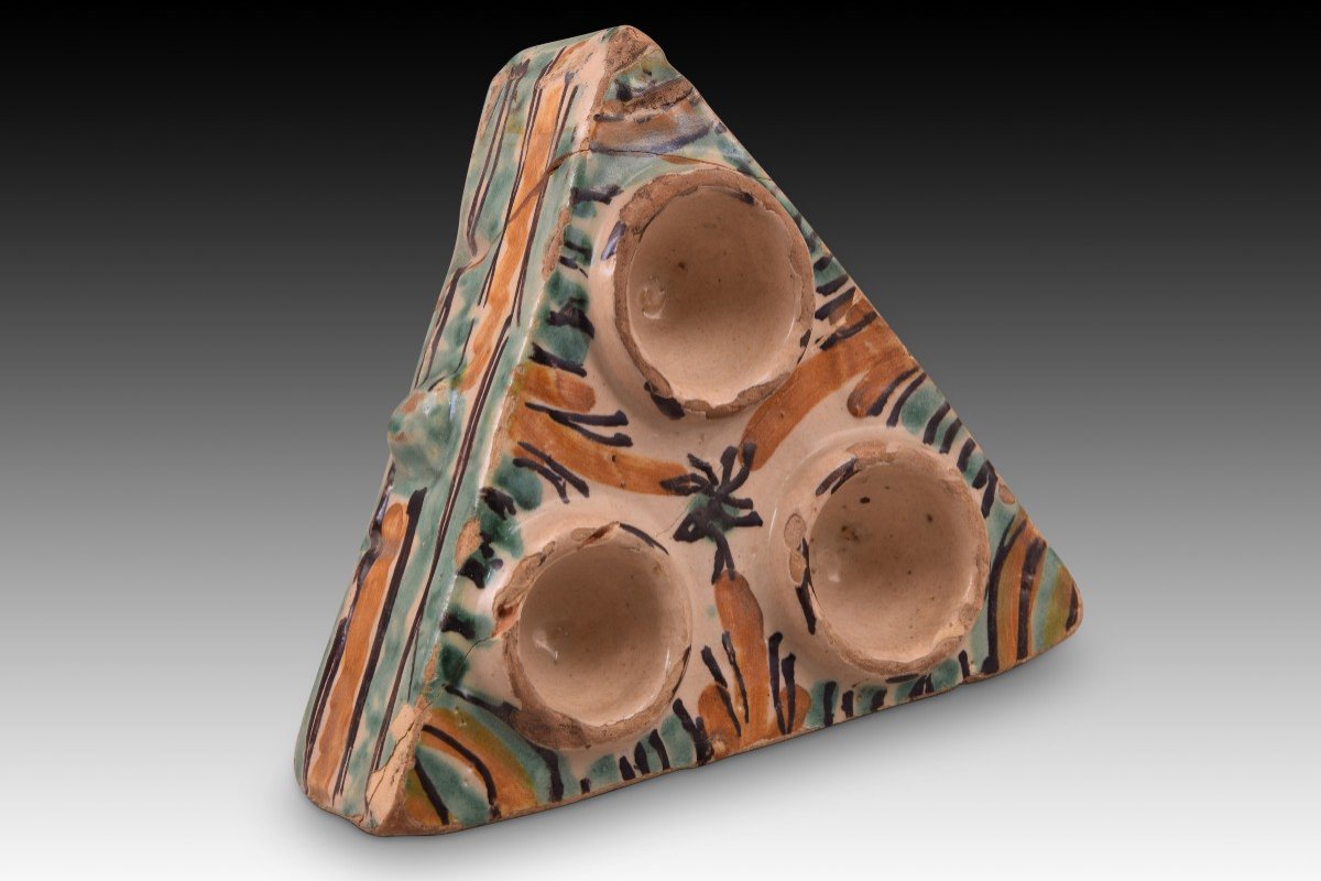 Triangular Spice Rack. Glazed Ceramic. Talavera De La Reina, Spain, 17th Century. -photo-1