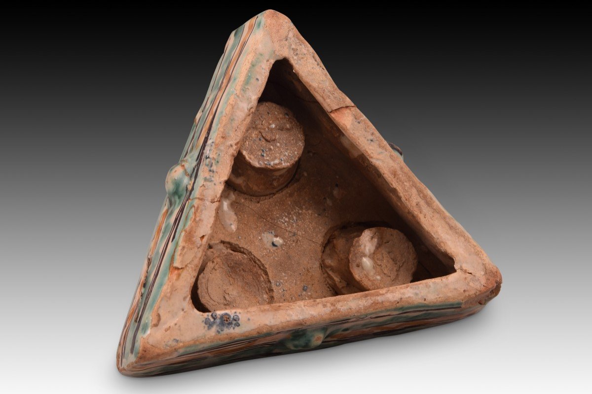 Triangular Spice Rack. Glazed Ceramic. Talavera De La Reina, Spain, 17th Century. -photo-2